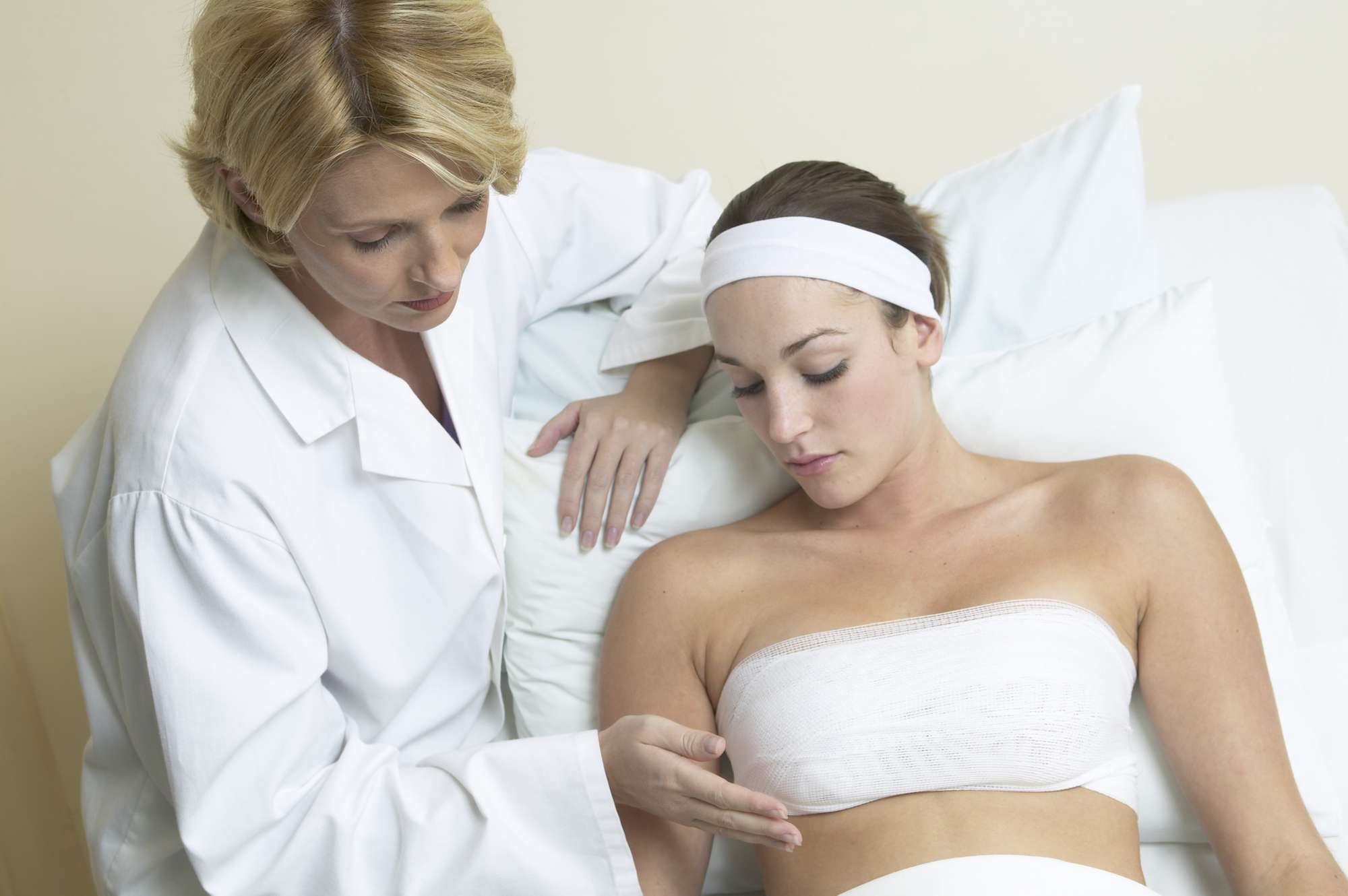 How to Manage Your Pain After Breast Augmentation